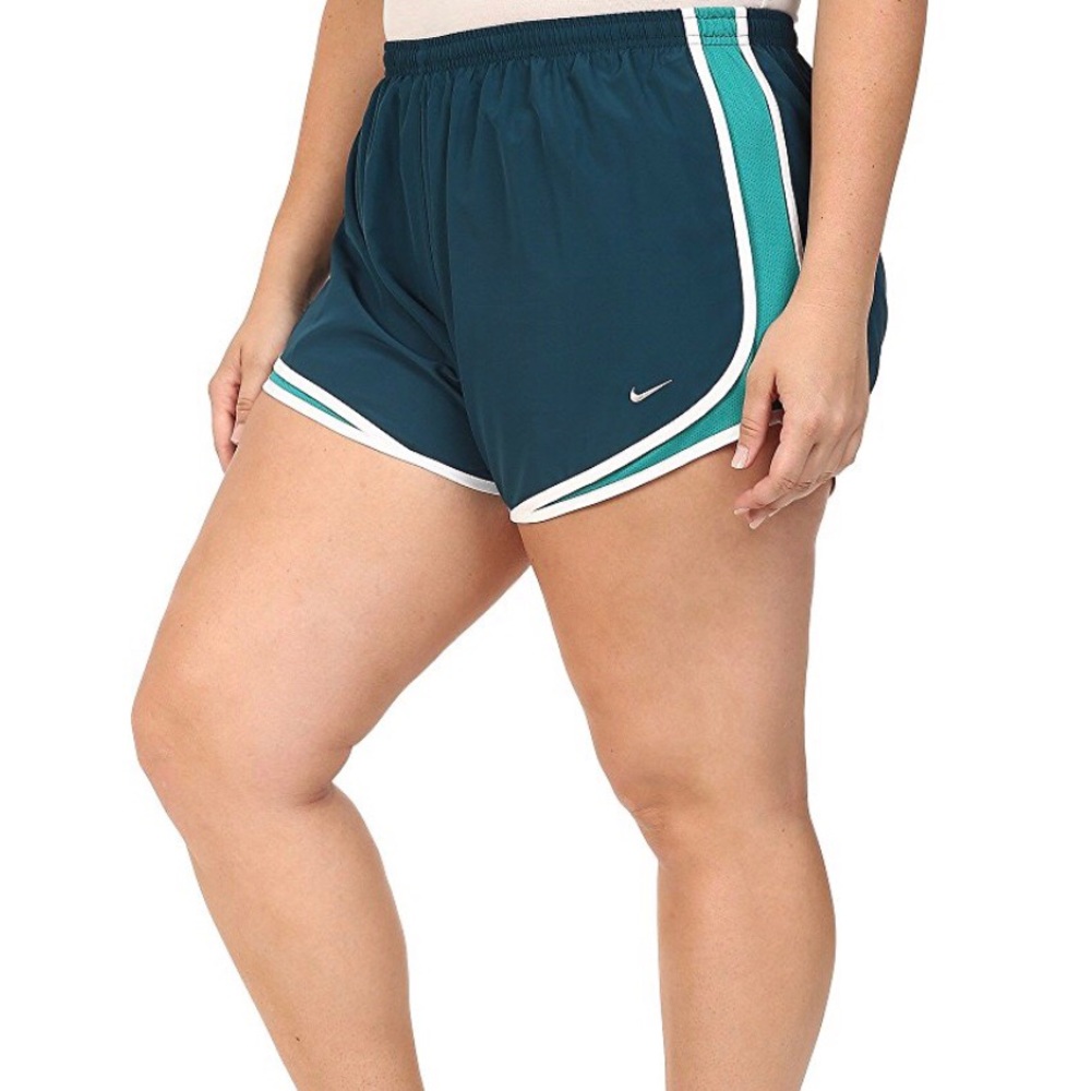 Women’s Nike dry tempo running shorts